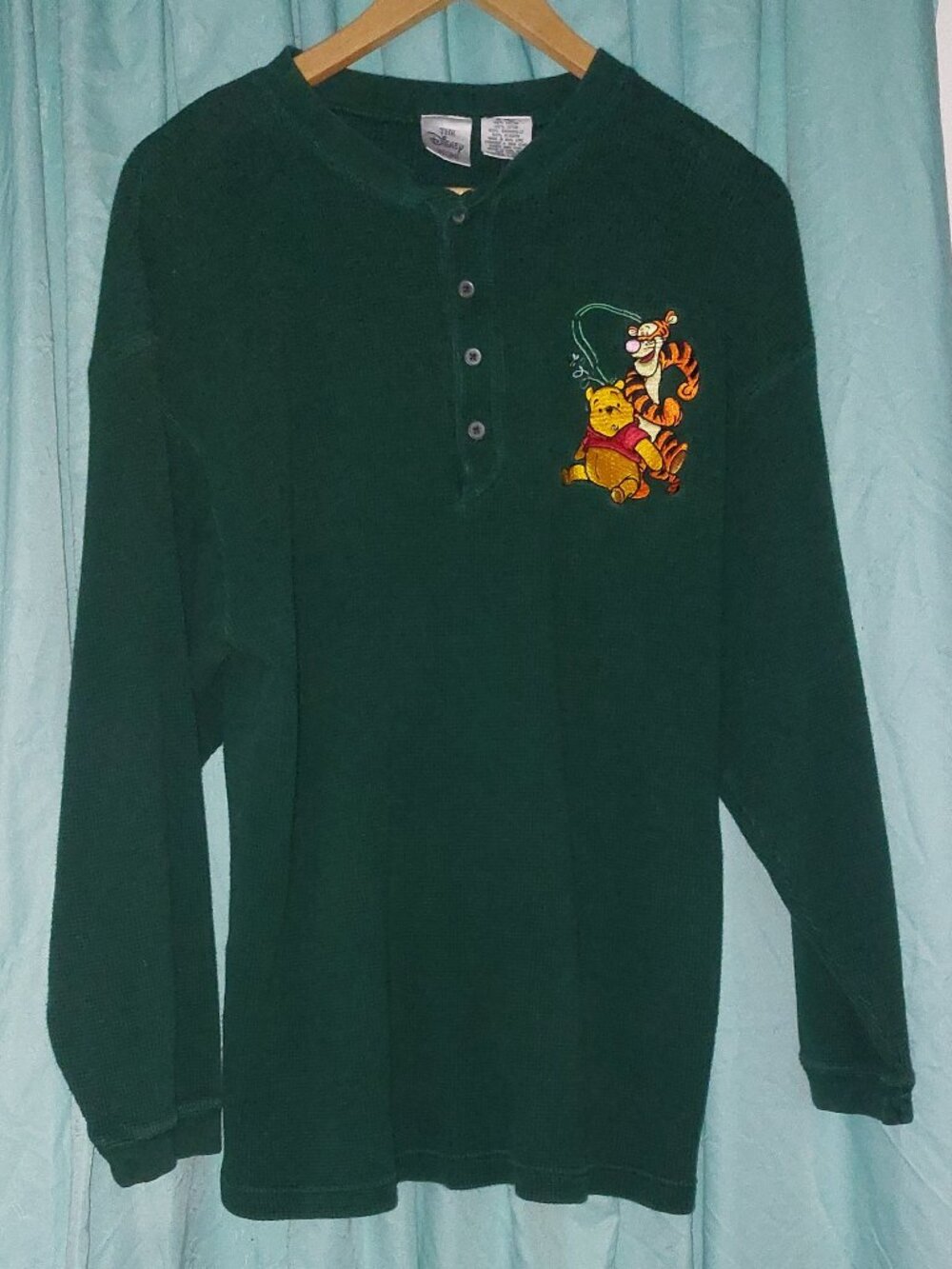 Disney: 90's Disney Store Tigger and Winnie the Pooh Long Sleeve Henley Shirt XL
